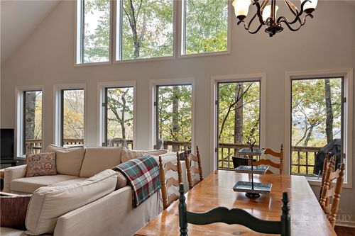 265 Leatherwood Rd, Banner Elk, NC, 28604-8827 | Card Image