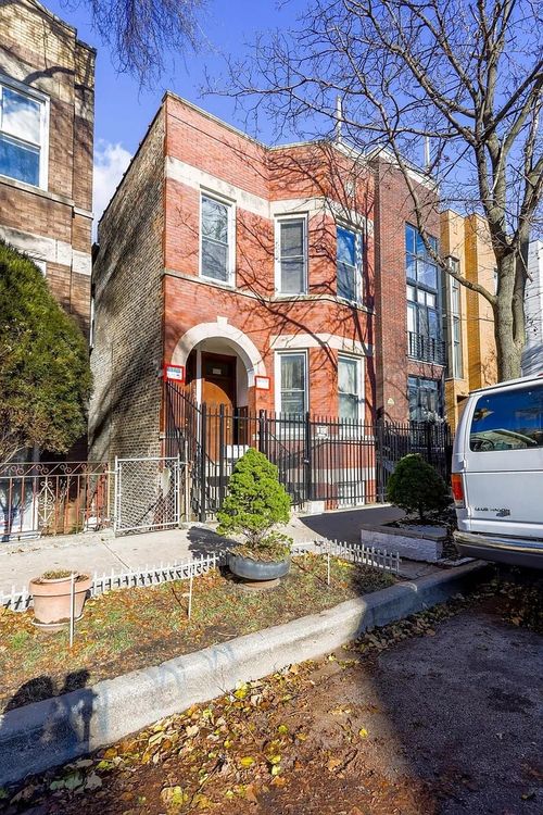 2-1724 W Le Moyne St, Chicago, IL, 60622-2133 | Card Image