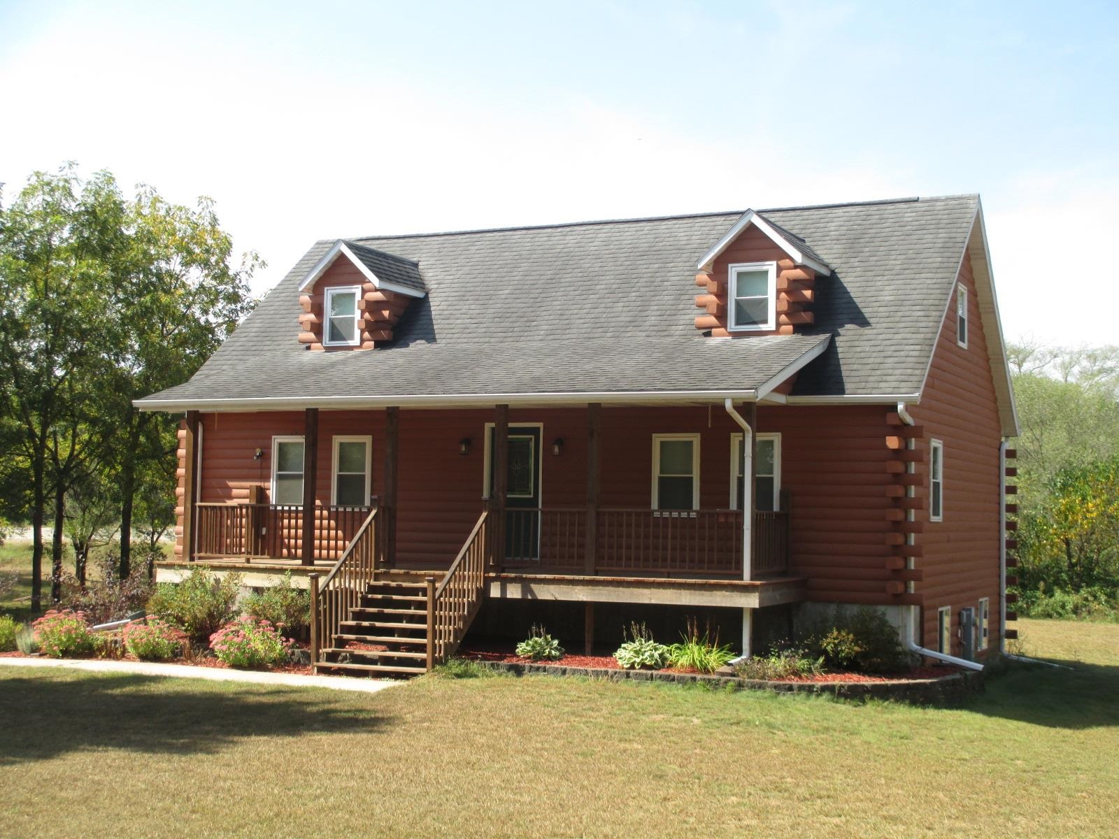 Whispering Ln, Lone Rock, WI 53556
