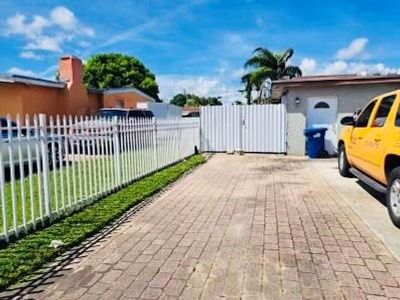 Paved/Concrete Driveway for 1815 NW 121st ., Miami, FL | Image 3