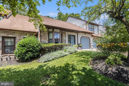 8555 Trumbauer Dr, GLENSIDE, PA, 19038-7459 | Card Image