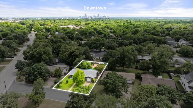 Centrally located, close to downtown | Image 31