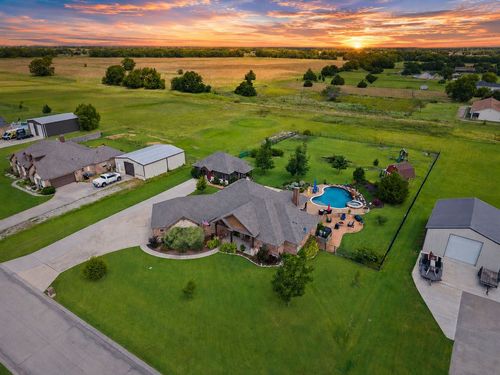 4010 Hackberry Cir, Caddo Mills, TX, 75135-7488 | Card Image
