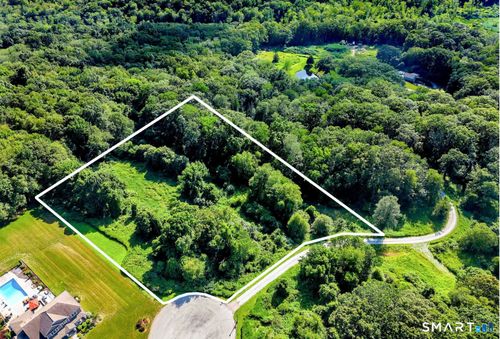 38 Farm View Dr, Norwich, CT, 06360-9423 | Card Image