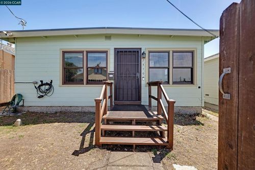 2370 Pine Ave, Richmond, CA, 94806-4847 | Card Image