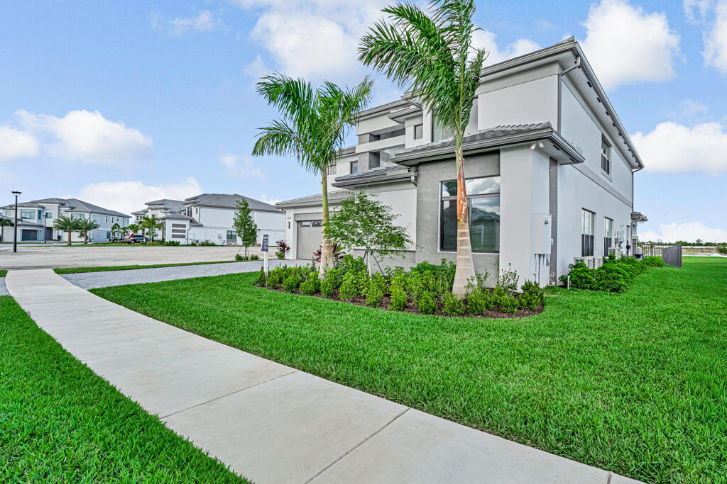 Residential in Palm Beach Gardens 3