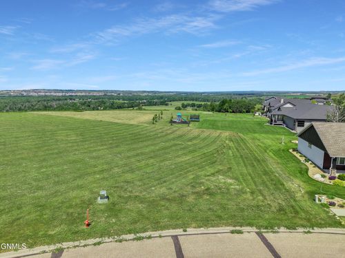 3416 Promontory Drive, Bismarck, ND, 58503 | Card Image