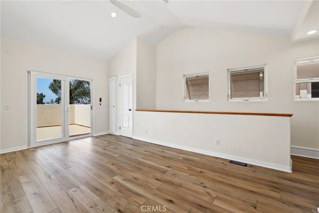 326 6 Th St, House other with 4 bedrooms, 5 bathrooms and 2 parking in Huntington Beach CA | Image 48