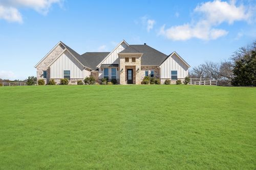 123 S Silver Saddle Trl, Weatherford, TX, 76087-1812 | Card Image