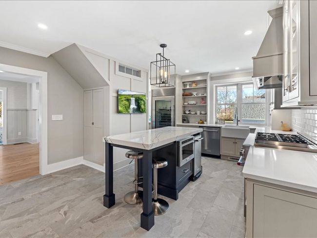572 Jerusalem Rd, House other with 4 bedrooms, 3 bathrooms and 6 parking in Cohasset MA | Image 5