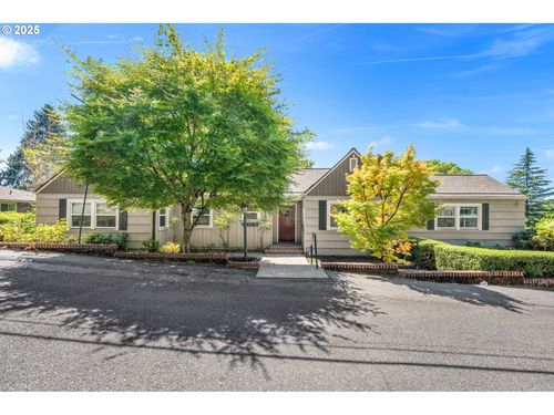 9420 Ne Sacramento St, Portland, OR, 97220-4338 | Card Image
