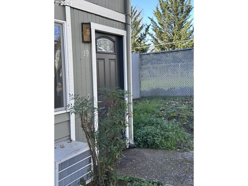 19-885 Ne Sunset St, Roseburg, OR, 97470-2076 | Card Image