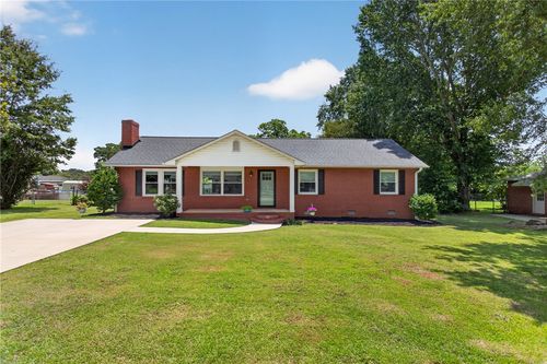 113 Greenfield Ave, Pendleton, SC, 29670-9422 | Card Image