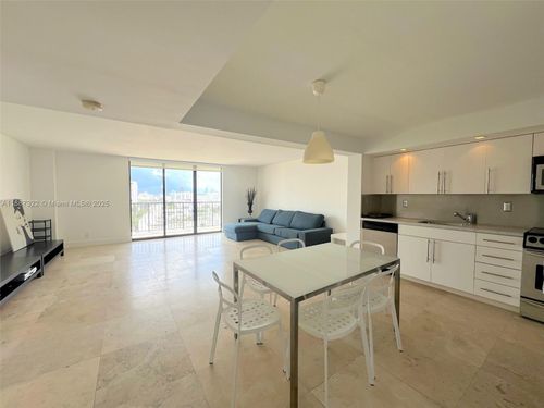 apt-12e-1800 Collins Ave, Miami Beach, FL, 33139-7416 | Card Image