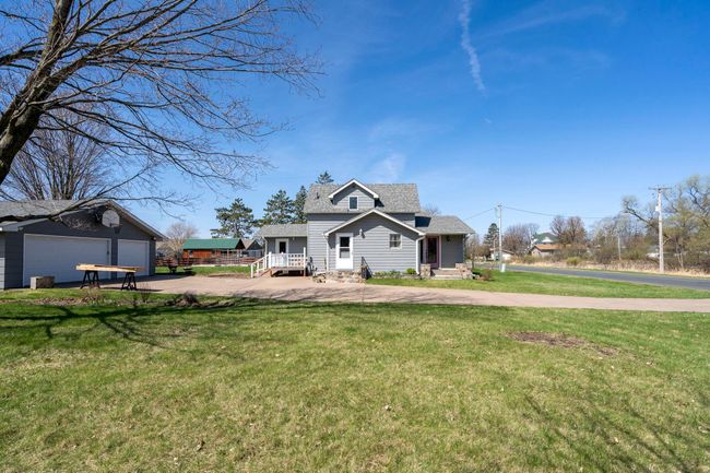 320 E Butternut Ave, House other with 3 bedrooms, 3 bathrooms and null parking in Luck WI | Image 40