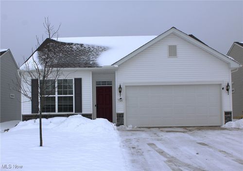 726 Cedar Crest Dr, Elyria, OH, 44035-8984 | Card Image