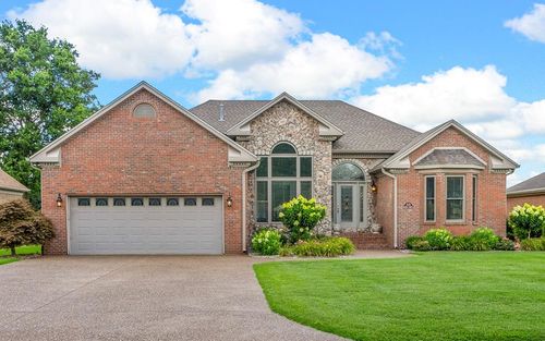 321 Irish Cir, Hopkinsville, KY, 42240-1779 | Card Image