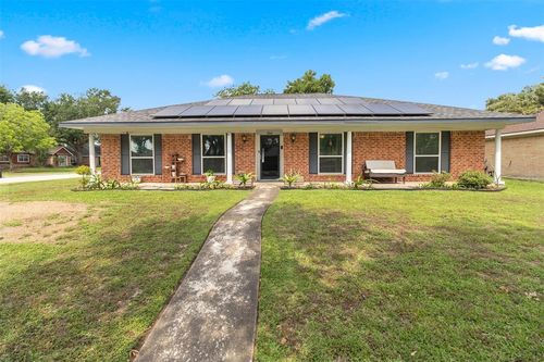 5842 Silver Forest Dr, Houston, TX, 77092-2340 | Card Image