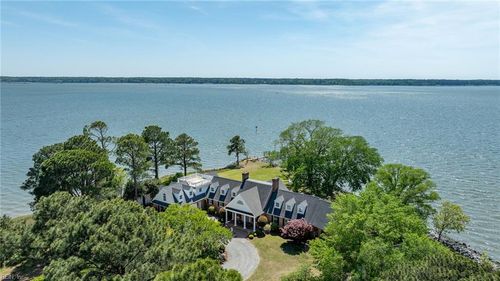 6454 Carmines Island Ln, Hayes, VA, 23072 | Card Image