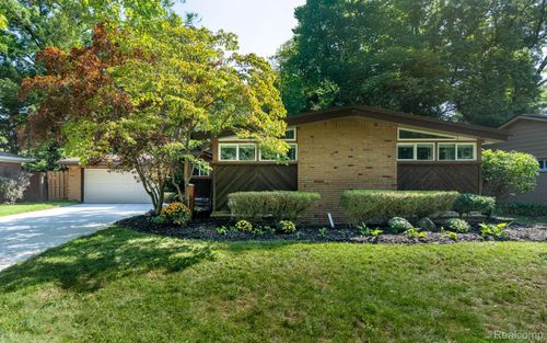 1328 Wrenwood Dr, Troy, MI, 48084-2688 | Card Image