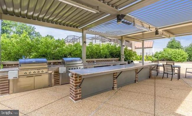APT-303 - 1800 Old Meadow Rd, Condo with 2 bedrooms, 2 bathrooms and null parking in MCLEAN VA | Image 24