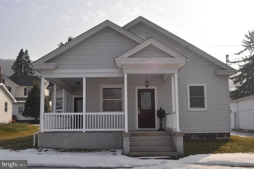 310 E Center St, MILLERSBURG, PA, 17061-1531 | Card Image