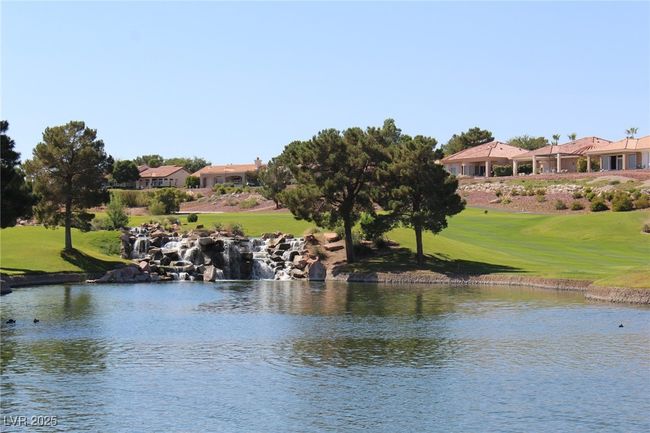 View of water feature | Image 36