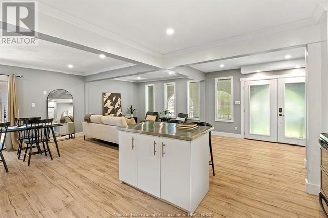 1361 Isabelle Pl, Home with 5 bedrooms, 2 bathrooms and null parking in Windsor ON | Image 16
