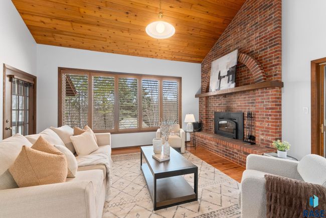 504 E Plum Creek Rd, House other with 4 bedrooms, 5 bathrooms and null parking in Sioux Falls SD | Image 13