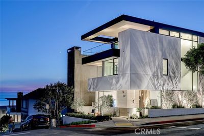 27th Street, House other with 4 bedrooms, 5 bathrooms and 2 parking in Manhattan Beach CA | Image 1