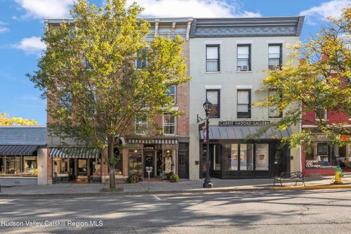 c-620 Warren St, Hudson, NY, 12534-2837 | Card Image