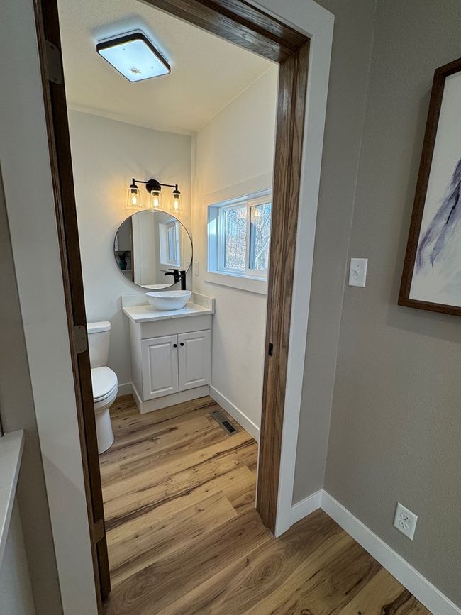 2414 Poplar Ave, Home with 6 bedrooms, 4 bathrooms and null parking in Duncombe IA | Image 26