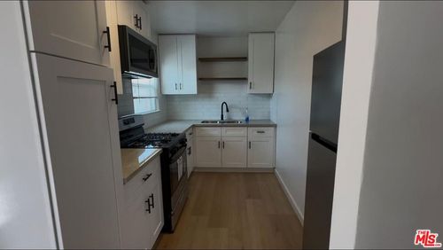 6407 11th Avenue, Los Angeles, CA, 90043 | Card Image