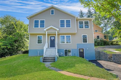 15 Waldron Ave, Nyack, NY, 10960-2935 | Card Image