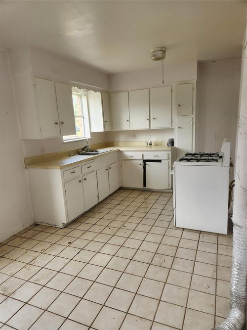 7422 Amelia Rd, Houston, TX, 77055-1818 | Card Image