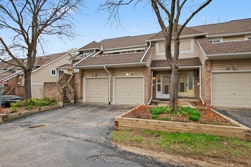 41-205 Highland Cres, Kitchener, ON, N2M5L7 | Card Image