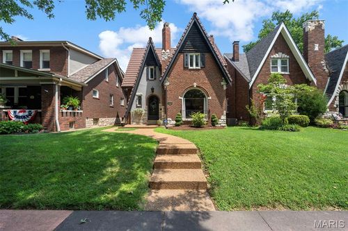 5843 Itaska St, Saint Louis, MO, 63109-3117 | Card Image