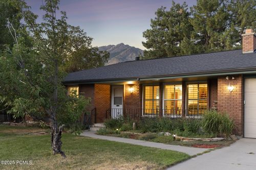 7157 S Manor Drive, Cottonwood Heights, UT, 84121 | Card Image
