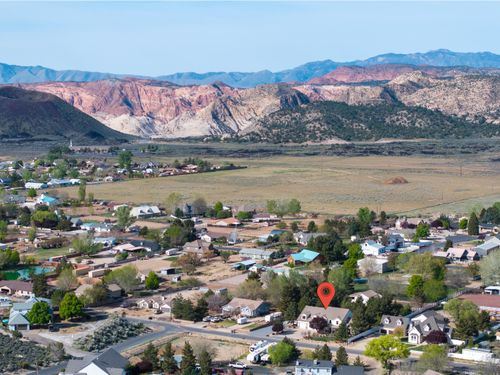 8375 N Diamond Valley Dr, St. George, UT, 84770-6023 | Card Image