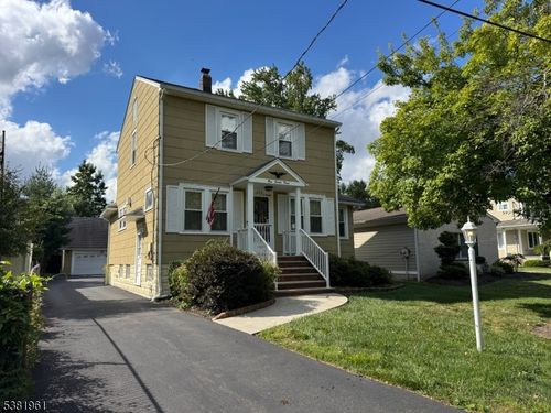 223 5th Ave, Garwood, NJ, 07027-1111 | Card Image
