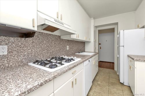 apt-6d-209 18th Ave, Bayside, NY, 11360-1425 | Card Image