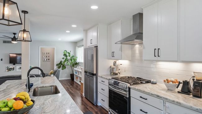 1230 Cloverdale Dr, House other with 3 bedrooms, 2 bathrooms and null parking in Richardson TX | Image 4
