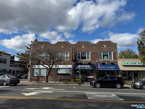 271 Fort Lee Rd, Leonia, NJ, 07605-1952 | Card Image