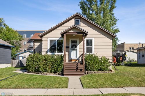 118 2nd Ave W, West Fargo, ND, 58078-1706 | Card Image