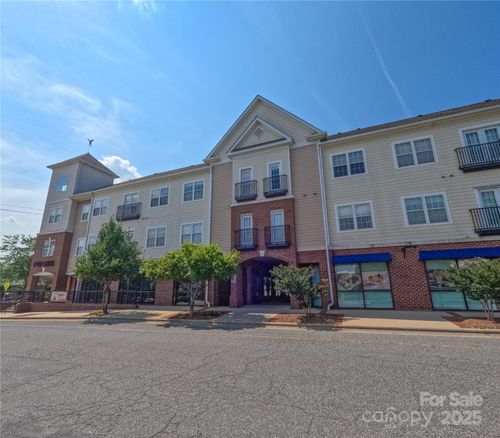 unit-303-1410 4th Street Dr Nw, Hickory, NC, 28601-2573 | Card Image
