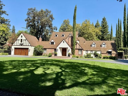 530 Hawthorn Rd, Sacramento, CA, 95864-4904 | Card Image