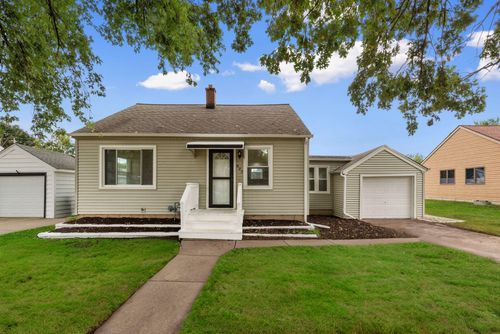 932 S 86th St, WEST ALLIS, WI, 53214-2964 | Card Image