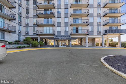 apt-307-3245 Rio Dr, FALLS CHURCH, VA, 22041-2122 | Card Image