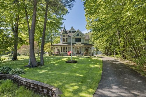2 Stoneridge Dr, Rye, NH, 03870-2049 | Card Image