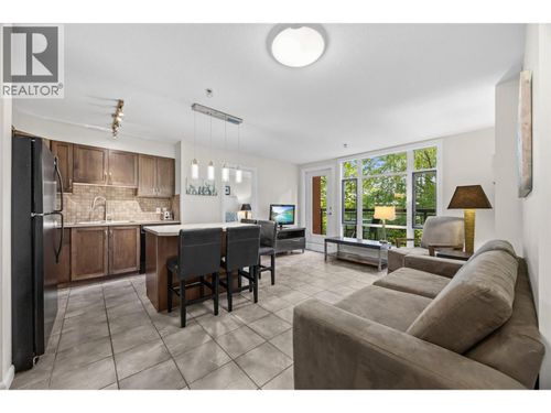 250-654 Cook Rd, Kelowna, BC, V1W3G7 | Card Image